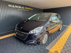 Azul Usado 2016 Peugeot 208 Allure Citadino | € 11.900 (Preço elevado)