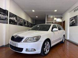 Branco Usado 2009 Skoda Octavia Elegance Carrinha | € 6.900 (Preço justo)
