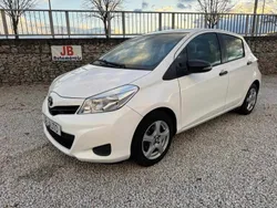 Branco Usado 2014 Toyota Yaris Comfort | € 9.350 (Bom preço)