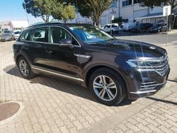 Castanho Usado 2018 VW Touareg Elegance+ SUV | € 49.900