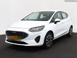 Branco Usado 2022 Ford Fiesta Vignale Citadino | € 13.890 (Preço justo)