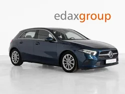 Azul Usado 2021 Mercedes A180 Style Sedan | € 19.790