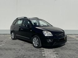 Usado 2009 Kia Carens Monovolume | € 3.500