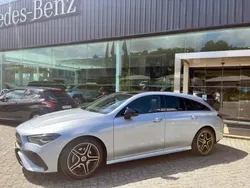 Cinzento hightech Usado 2025 Mercedes CLA180 Shooting Brake Advanced Plus Carrinha | € 54.900