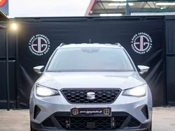 Cinzento Usado 2023 Seat Arona SUV | € 21.900 (Preço elevado)