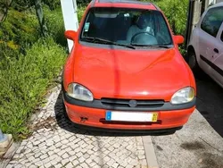 Vermelho Usado 1997 Opel Corsa Citadino | € 650