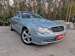 Azul Usado 2004 Mercedes CLK270 Avantgarde Coupé | € 8.790