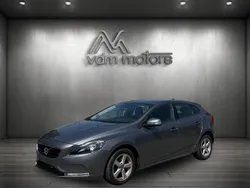 Cinza Usado 2014 Volvo V40 Momentum Carrinha | € 12.500 (Preço justo)