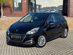 Preto Usado 2018 Peugeot 208 Signature Sky Citadino | € 9.990 (Preço justo)