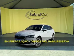 Branco Usado 2022 Skoda Scala Ambition Citadino | € 17.000 (Preço justo)