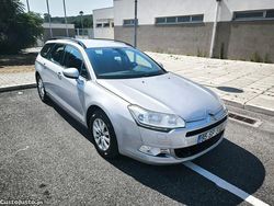 Cinza Usado 2014 Citroën C5 Exclusive Sedan | € 7.950 (Preço justo)