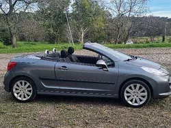 Usado 2008 Peugeot 207 CC Cabrios | € 6.200 (Preço justo)