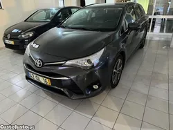 Cinza Usado 2015 Toyota Avensis Carrinha | € 17.000 (Preço justo)