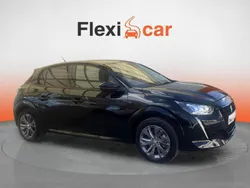 Preto Usado 2022 Peugeot e-208 Allure Citadino | € 19.490 (Preço justo)