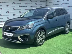 Azul Usado 2017 Peugeot 5008 Allure Monovolume | € 16.990 (Preço justo)