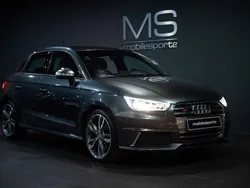 Cinza Usado 2014 Audi A1 Sportback Comfort Citadino | € 27.950