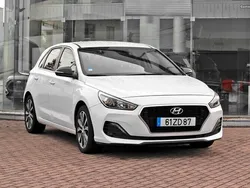 Branco Usado 2019 Hyundai i30 Style | € 16.990 (Preço elevado)