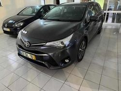 Cinzento Usado 2015 Toyota Avensis Carrinha | € 17.000