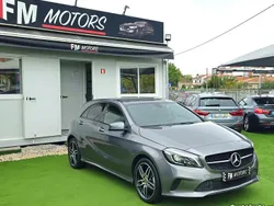 Cinza Usado 2017 Mercedes A180 AMG line Citadino | € 19.849 (Preço justo)