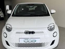 Branco Usado 2024 Fiat 500e Citadino | € 25.990 (Preço justo)