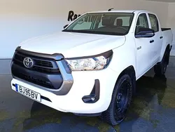 Branco Usado 2024 Toyota HiLux Pickup | € 41.900 (Preço justo)