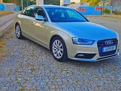Usado 2012 Audi A4 Sedan | € 10.900 (Bom preço)