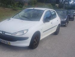 Usado 2000 Peugeot 206 Sedan | € 2.250 (Preço justo)