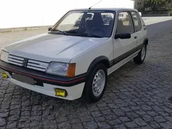 Branco Usado 1987 Peugeot 205 Citadino | € 15.990