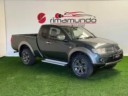 Cinzento Usado 2011 Mitsubishi L200 Pickup | € 17.959 (Preço justo)