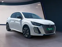 Branco Novo 2025 Peugeot e-208 Allure Citadino | € 30.900