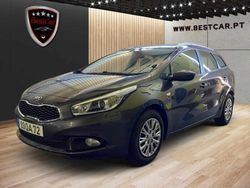 Cinzento Usado 2015 Kia Ceed Carrinha | € 11.950 (Preço justo)