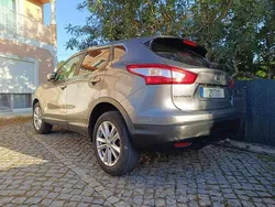 Cinzento Usado 2014 Nissan Qashqai SUV | € 13.750 (Preço justo)