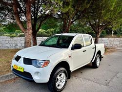 Branco Usado 2007 Mitsubishi L200 Pickup | € 17.500 (Preço justo)