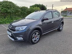 Cinza Usado 2019 Dacia Sandero Stepway Citadino | € 12.750 (Bom preço)
