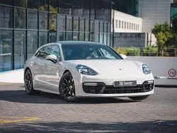 Cinza Usado 2018 Porsche Panamera 4 Sedan | € 61.900