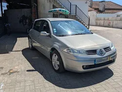 Usado 2004 Renault Mégane II Sedan | € 2.500 (Caro)