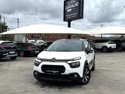 Branco Usado 2024 Citroën C3 PureTech Citadino | € 18.900 (Preço justo)