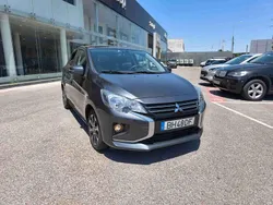 Cinzento Usado 2024 Mitsubishi Space Star Edition | € 14.600 (Preço justo)
