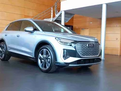 Prateado Usado 2024 Audi Q4 e-tron S-line plus SUV | € 56.990 (Preço elevado)