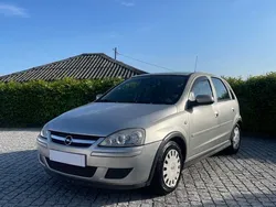 Usado 2006 Opel Corsa Sedan | € 2.200 (Bom preço)