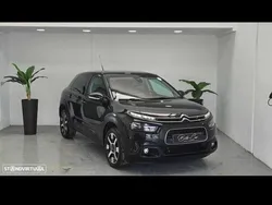 Preto Usado 2020 Citroën C4 Cactus PureTech Citadino | € 13.990 (Preço justo)