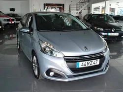Cinza Usado 2016 Peugeot 208 Style Citadino | € 10.970 (Preço justo)