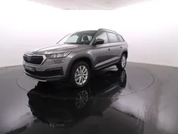 Cinzento Usado 2024 Skoda Kodiaq SUV | € 39.900 (Preço justo)