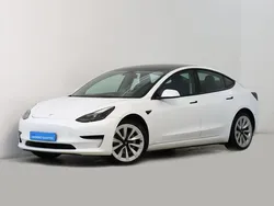 Branco Usado 2022 Tesla Model 3 Sedan | € 29.900 (Preço justo)