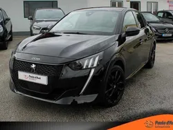 Preto Usado 2022 Peugeot e-208 GT Citadino | € 21.900 (Preço justo)