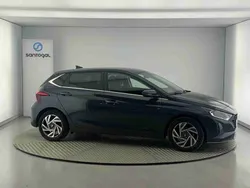 Cinza Usado 2023 Hyundai i20 Comfort | € 16.340 (Bom preço)