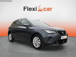 Cinza Usado 2022 Seat Arona Style SUV | € 15.490 (Preço justo)
