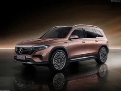 Cinzento Usado 2023 Mercedes EQB350 Progressive SUV | € 38.000
