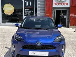 Azul (pintura metalizada) Usado 2024 Toyota Yaris Comfort Sedan | € 26.750 (Preço justo)