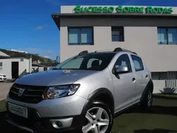 Cinza Usado 2016 Dacia Sandero Stepway Citadino | € 13.990